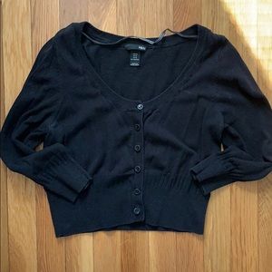 H&M crop button up sweater size M